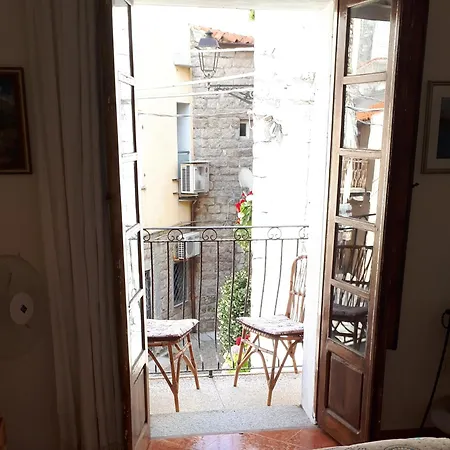 Vendégház Casa Meana *
